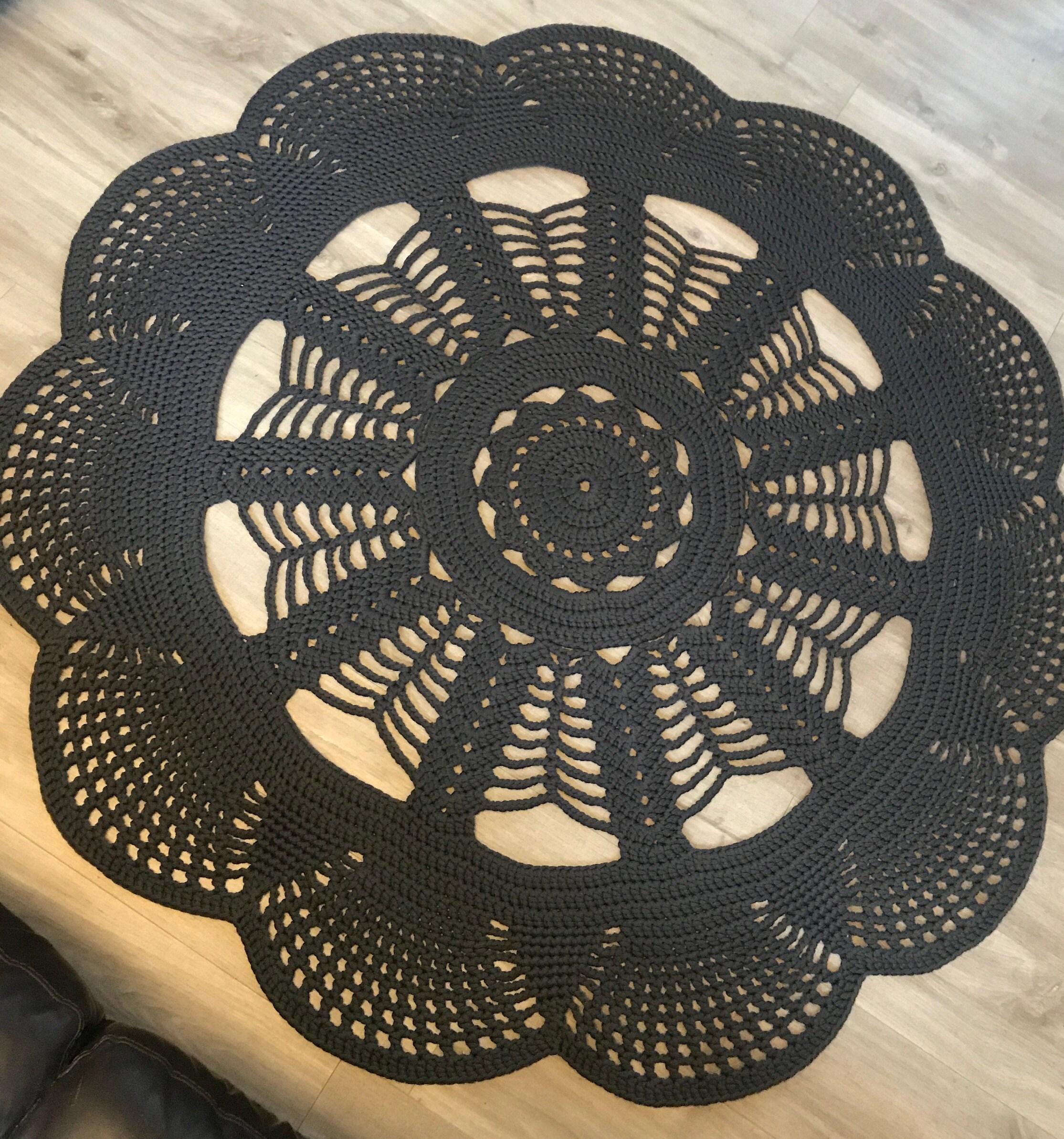 Knitted Rug handmade quality yarn. 158cm diameter Etsy