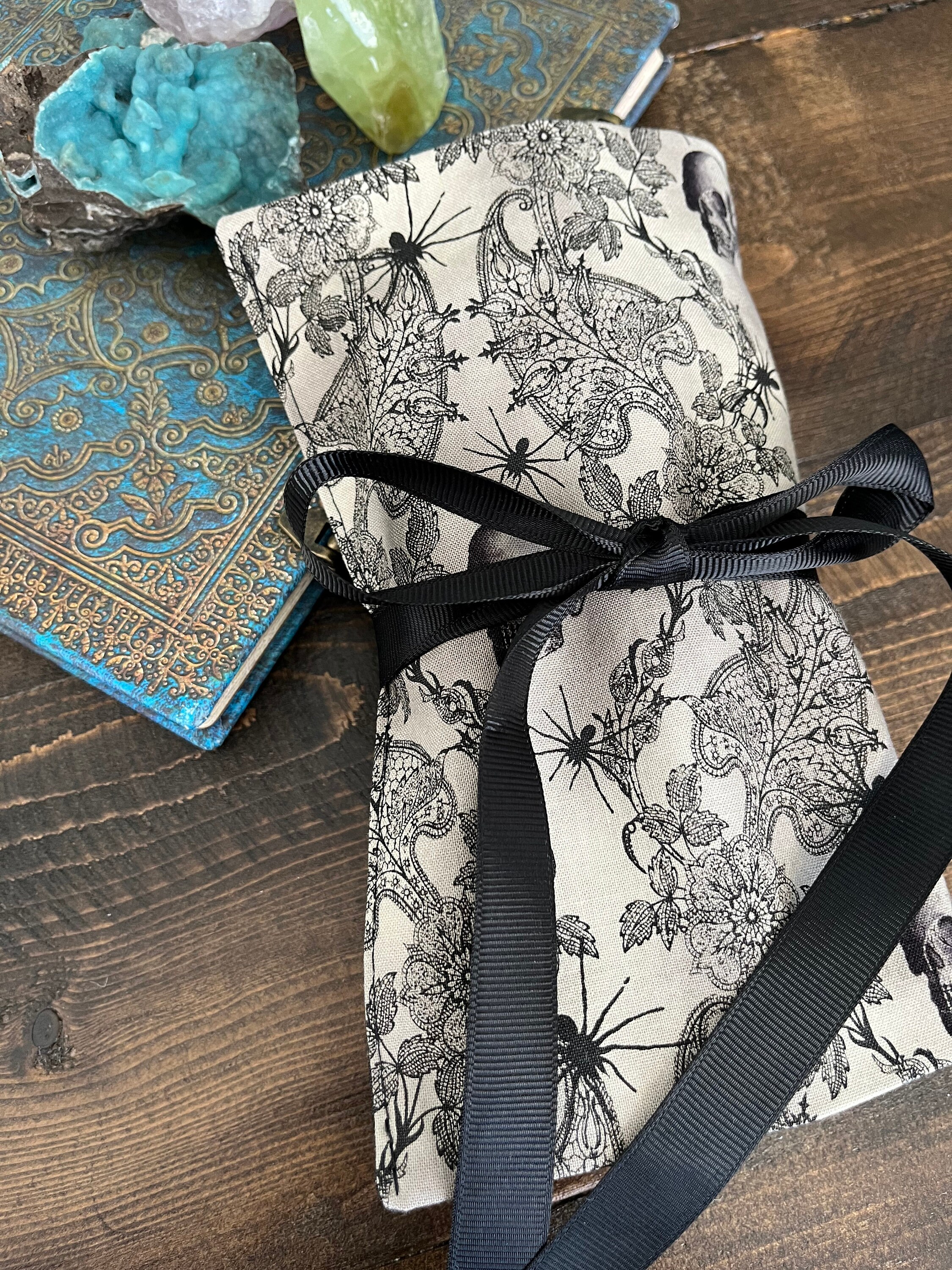 Tarot Wrap Bag Pouch With Tie - Skulls and Lace, Ribbon Tie, Tarot Mat ...