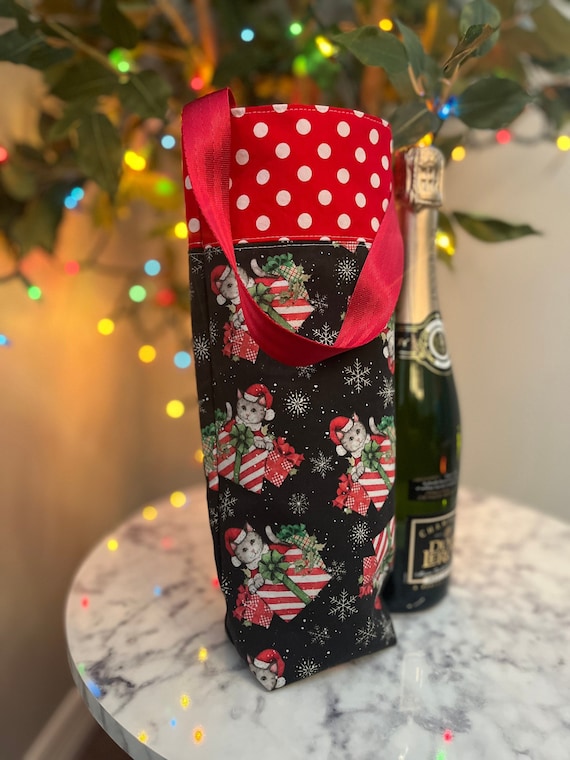 Holiday Christmas Wine Bag, Gift Bag, Wine Tote, Bottle Carrier