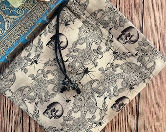 Tarot Card Tarot Deck Bag Drawstring Pouch - Skulls and lace