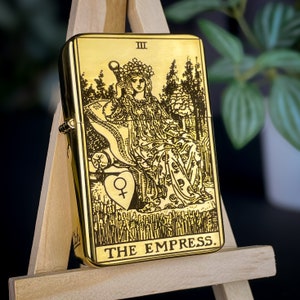 The Empress Tarotkaart op maat gegraveerde aansteker || Gepersonaliseerde aanstekercadeau voor hem en haar || Messing klapaansteker vintage design || Tarotcadeau