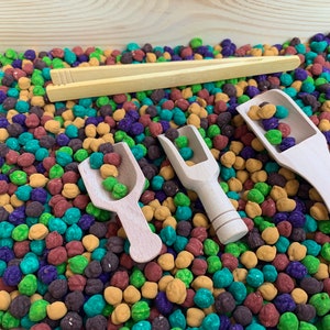 Sensory Chickpeas Autumn, Sensory Bin Fillers and Tools, Montessori Sensory Bin Ideas, Small Scoops and Tong