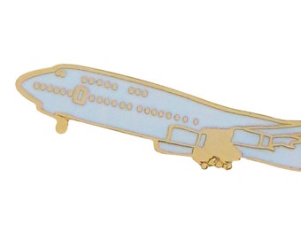 Boeing 747 Jumbo Jet Aircraft Pin Badge