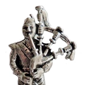 Bagpiper Pewter Pin Badge - Hand Made in Cornwall