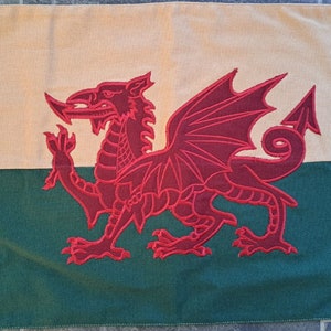 Wales Welsh Dragon Fully Sewn Vintage-Look Flag 49cm x 33cm