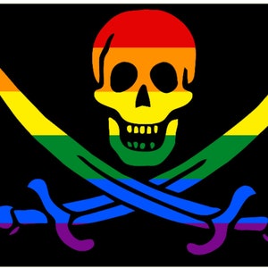 Puede incluir: Una bandera pirata negra con una calavera y huesos cruzados arcoíris. La calavera y los huesos cruzados están delineados en colores arcoíris.