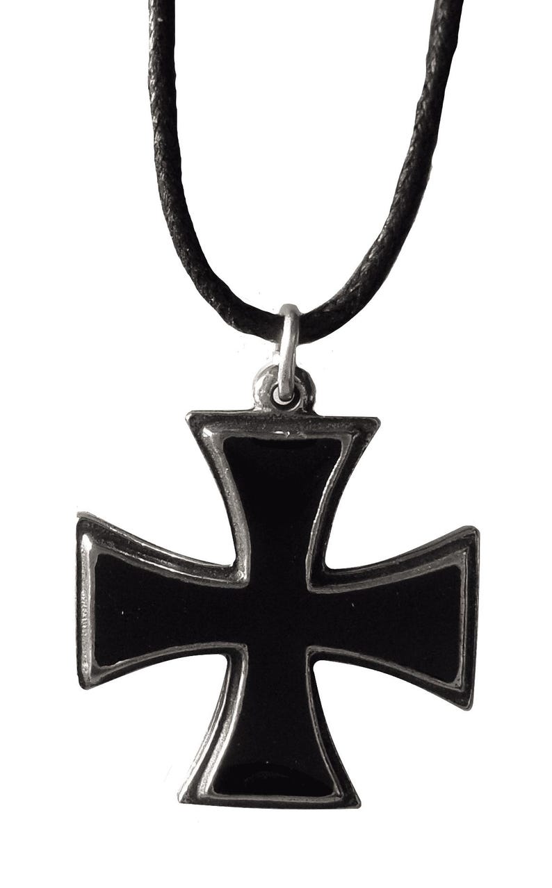 Knights Templar Cross-Pattée Pewter Pendant Necklace - Hand Made in The United Kingdom image 2