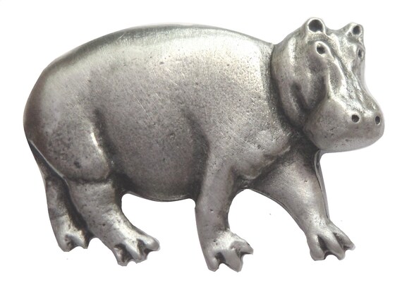 Hippo brooch 2024