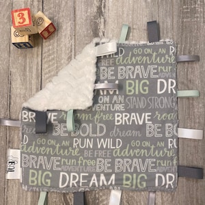 Dream big Green Tag Blanket, Baby Sensory toy, Baby tag toy, New baby gift, Welcome baby gift, Baby shower gift, Baby boy gift