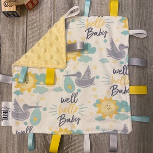 Hello Baby Tag Blanket, Gender Neutral Baby Sensory toy, Baby tag toy, New baby gift, Welcome baby gift, Baby shower gift, Baby gift