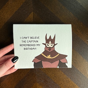ALTA Não acredito que o capitão se lembrou do meu aniversário - Cartão de aniversário engraçado - Cartão de felicitações hilário - Tamanho A2 - Para ele - Para ela