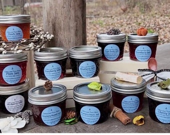 Frambozengelei, kleine partij frambozenjam, ambachtelijke gastronomische jam-gelei, natuurlijke conserven, handgeplukt fruit, Wisconsin van boerderij tot tafel