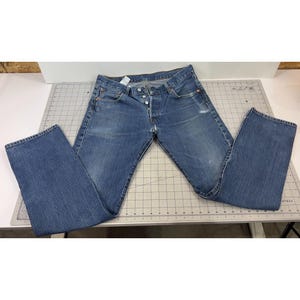 Levis 501 Original Fit Button Fly Men's Jeans W33 L34 Faded Distressed Denim