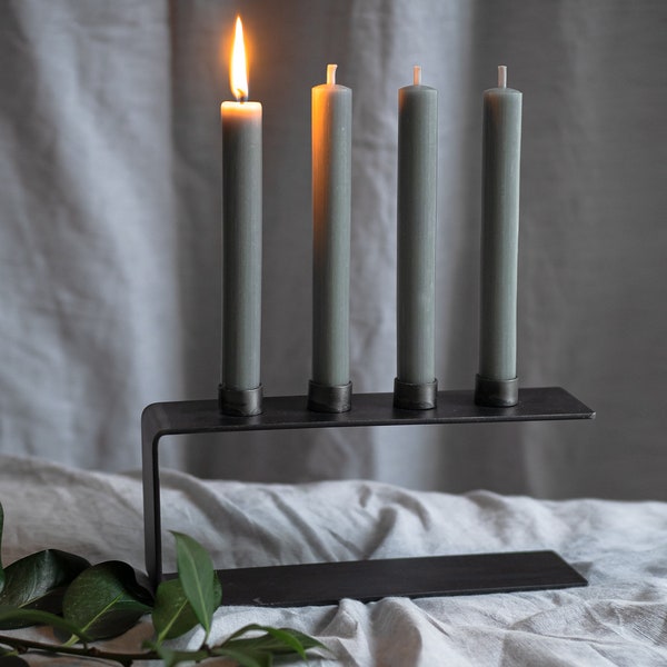 Adventskranz Kerzenhalter aus Stahl Skandinavisches Design Industrie Loft roh weiß schwarz Advent Weihnachten Kerzen
