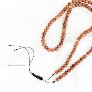 Wrap bracelet bois de santal Tasbih + carte Dua | Perles de prière islamiques pour femme, bracelet de 99 perles, perles de prière musulmanes, cadeau dhikr pour elle