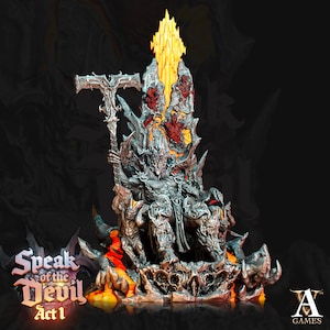 Puede incluir: Una miniatura detallada de un demonio sentado en un trono hecho de hueso y metal. El trono está rodeado de llamas y el demonio sostiene una gran espada adornada. La miniatura está pintada en un esquema de colores metálicos oscuros con acentos de rojo y dorado. La miniatura forma parte del juego "Speak of the Devil Act 1".