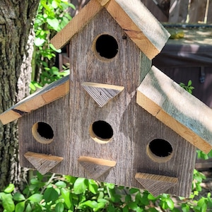 Wooden Birdhouse "The Barn"