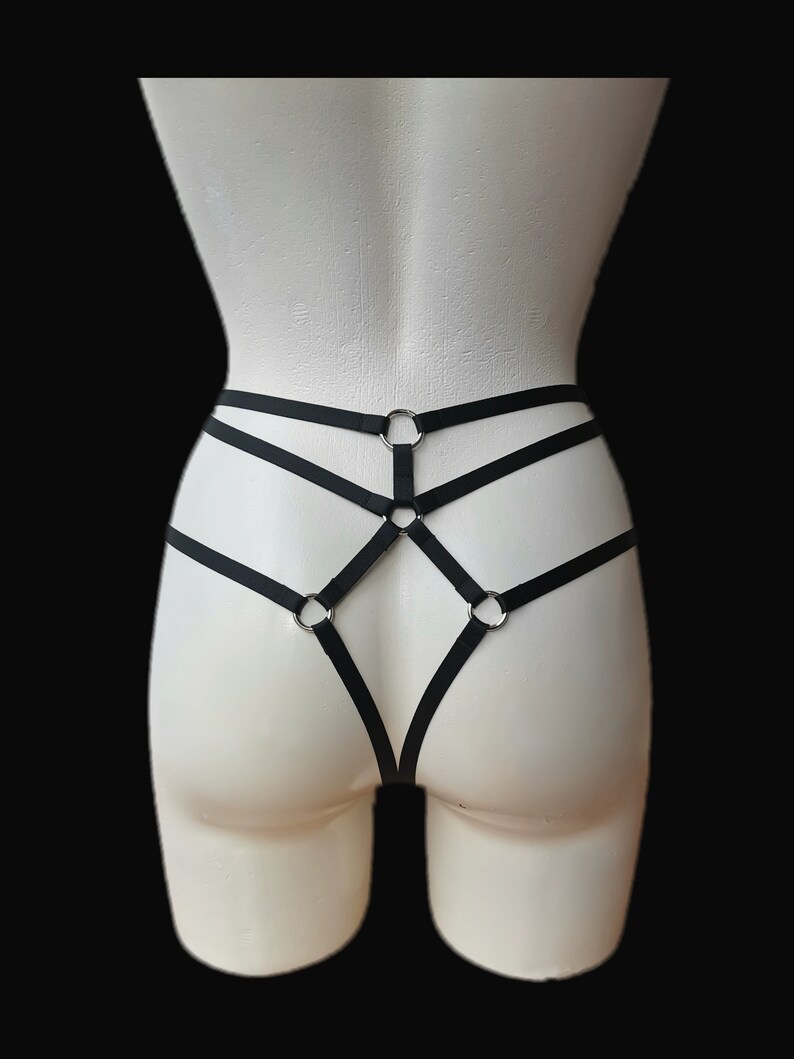 Потрясающие эротические трусики Harness с Насадкой Designer Harness & Jelly Dong Briana Blue Потрясающие эротические трусики Harness с Насадкой Designer Harness & Jelly Dong Briana Blue
