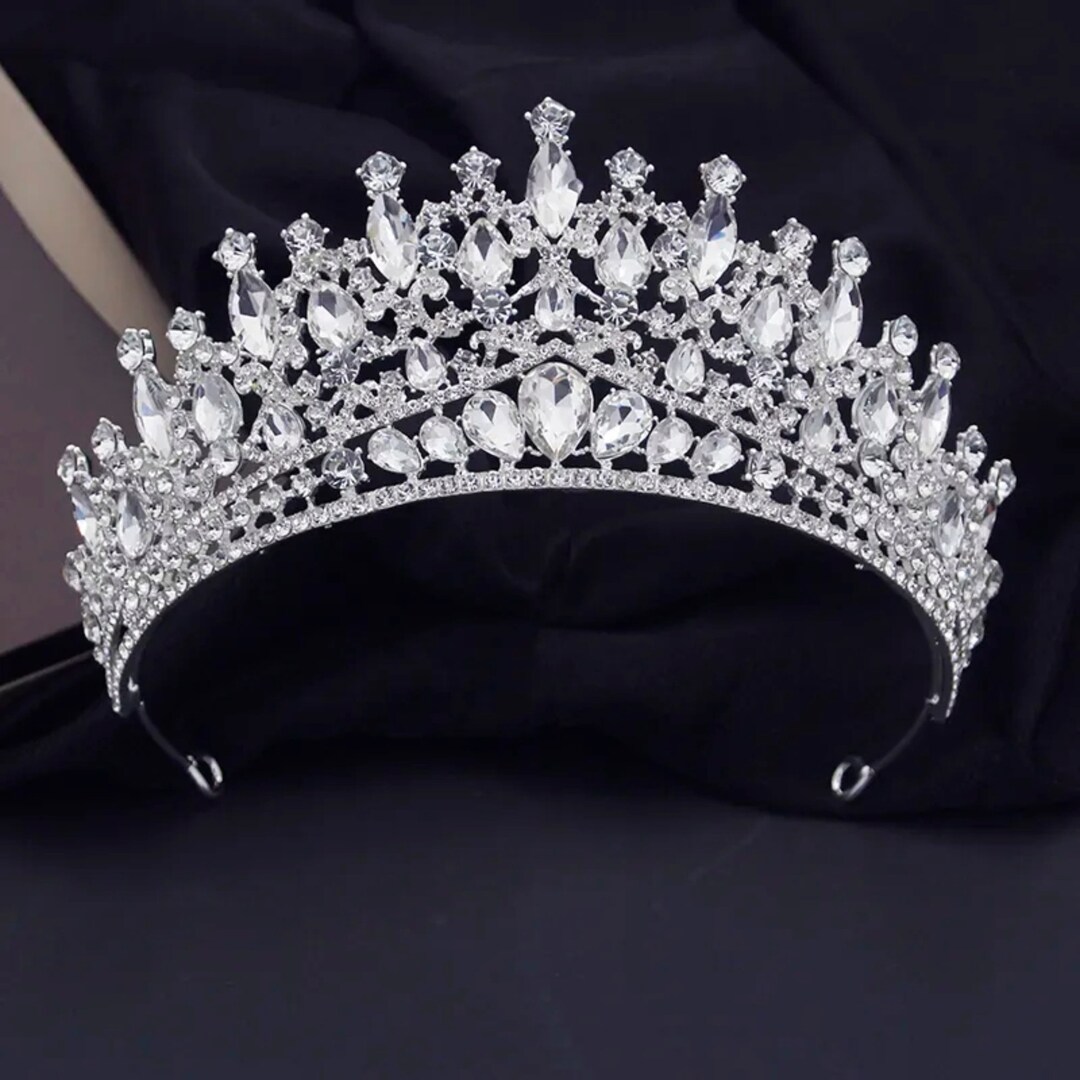 Rhinestone Tiara, Silver main image 0
