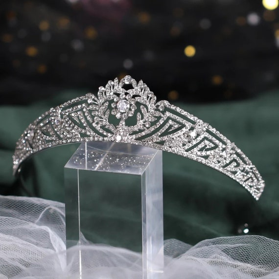 Tiara d'argento Corona per la sposa Donna Regina Principessa Diadema  Accessori per capelli da sposa, Gioielli con strass di cristallo, Tiara da  donna in argento -  Italia