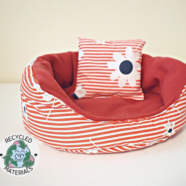 Cuddle cup - bed for guinea pig, rats, hedgehog or chinchilla - 100% RECYCLED MATERIALS