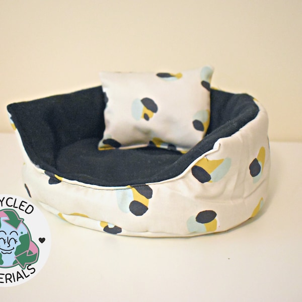 Bed for guinea pig, cuddle cup for guinea pig, hedgehog, rat,chinchilla