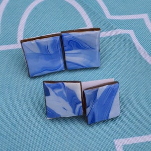 Quadratische Blau & Weiß Marmorierte Polymer Clay Ohrstecker