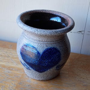 Little Vintage Salt~Glazed Mustard Pot Blue Heart Design Rockdale Union Stoneware Mini Crock 1985 Farmhouse Homestead Primitive Decor