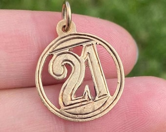 Vintage 9k #21 Charm