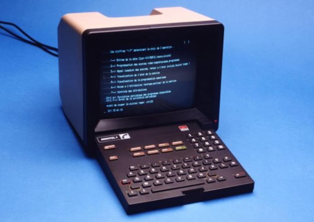 Oldest Computer (1980), French, Still Working - Etsy