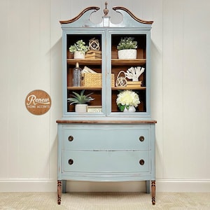 SOLD |  Vintage Mahogany China Cabinet – Sheraton Style Bow Front Hutch | Antique Solid Wood Curio Display Cabinet