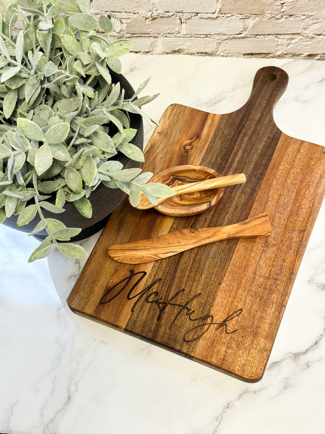 Personalized Charcuterie Board - Acacia Wood Board - Olive Wood Cheese ...