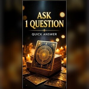Könnte beinhalten: Ein Stapel Tarotkarten mit einem goldenen und schwarzen Design, das ein zentrales kreisförmiges Muster aufweist. Das Bild enthält den Text "ASK 1 QUESTION QUICK ANSWER" in goldener Schrift vor einem dunklen Hintergrund.