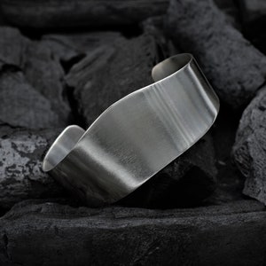 Minimalist bangle made of 925 sterling silver, men, women, unisex, gift idea, cuff, silver jewelry, bracelet, India, handmade