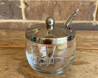Vintage Sweet 'N Low Glasdose Zuckerdose mit Chromdeckel und Löffel