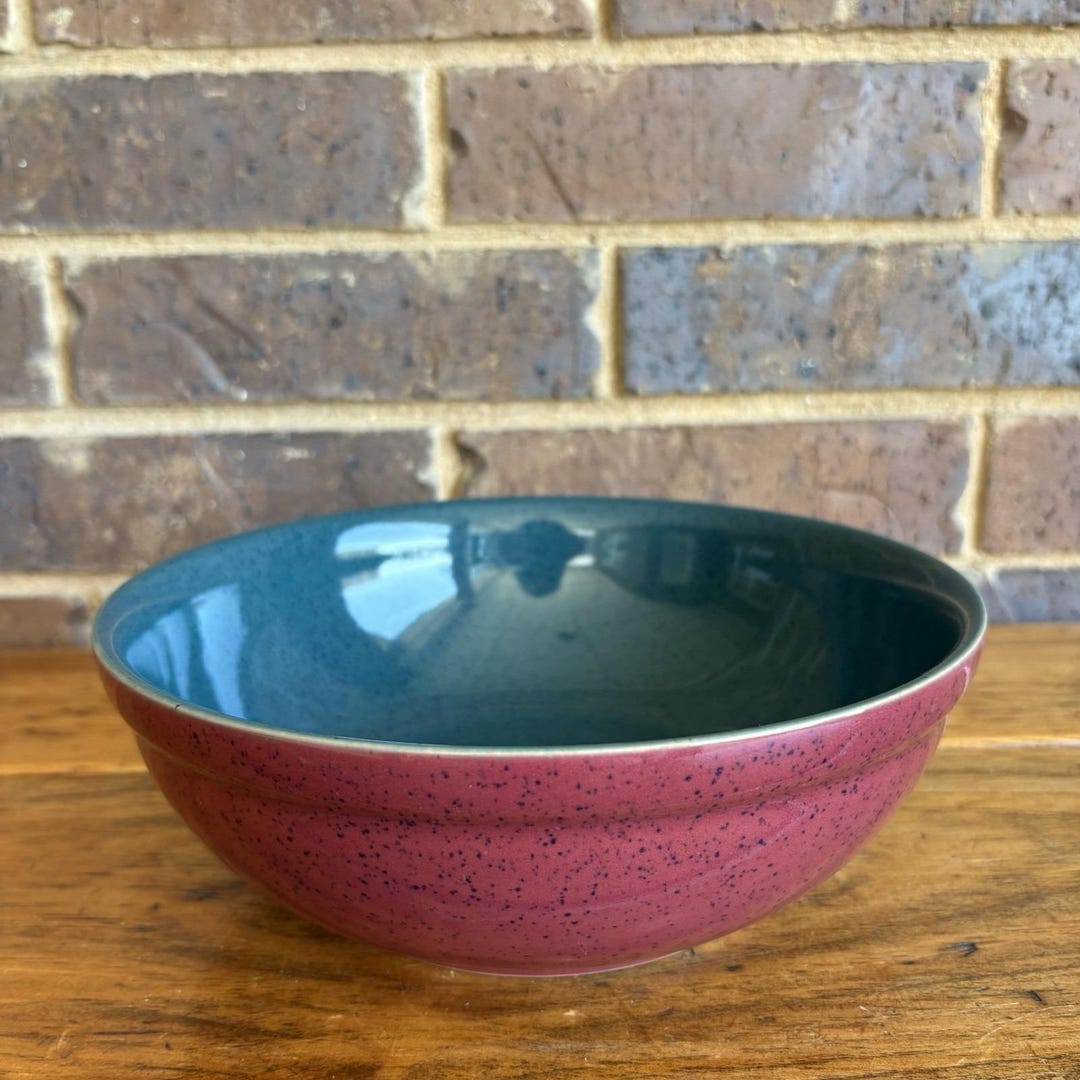 Denby Stoneware England Harlequin Red Green Serving Bowl 9 1/4