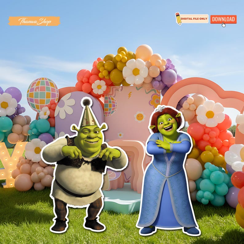 Pu&ograve; includere: Una scena festosa all'aperto con sagome di Shrek e Fiona, circondate da palloncini colorati e decorazioni floreali. Lo sfondo include uno sfondo rosa e un arco arcobaleno. L'immagine ha il testo che dice "Digital File Only" e "Download".