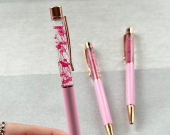 Stylos fleurs roses, Fleurs séchées, Papeterie, Fournitures de bureau, Stylo en résine dorée, Stylos floraux, Jolis stylos, Cadeaux personnalisés, Stylo élégant