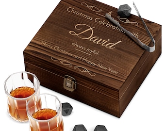 Maverton Whiskey Steine Set - 8 Kühlsteine aus Granit + 2 Whiskey Gläser - gravierbare Holzbox - Whiskey Geschenke für Männer - Whiskey Set