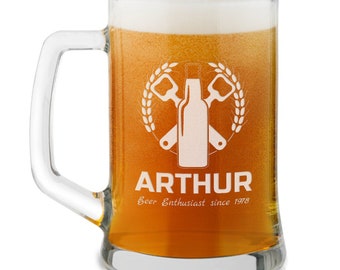 Maverton Bierglas mit Gravur - Bierhumpen 0,5 l - Männer Bier Geschenk - Geschenk für Bierfan - personalisiertes Bierseidel für Biergenießer