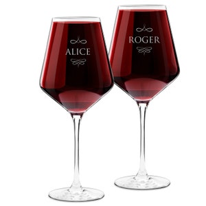 Maverton 2 Engraved Wine Glasses for pair - Drinkware for Wedding - Personalised Gift - Wine Glasses for Anniversary - Stemware for them