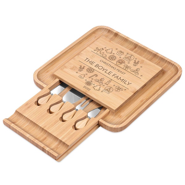 Maverton Planche à fromage avec gravure + Set de 4 accessoires - Plateau en bois à personnaliser pour toute la famille - Cadeau de Noël