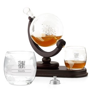 Maverton Whiskey Globe Decanter with glasses - Personalised Whisky Set for man - Birthday gift for husband - Engraved Glassware for him