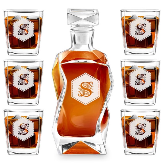 Maverton Personalised Whiskey Decanter And 6 Glasses For Couples - Elegant Whisky Set With Engraving - Ice Cubes Model - Stylish Barware For Wedding