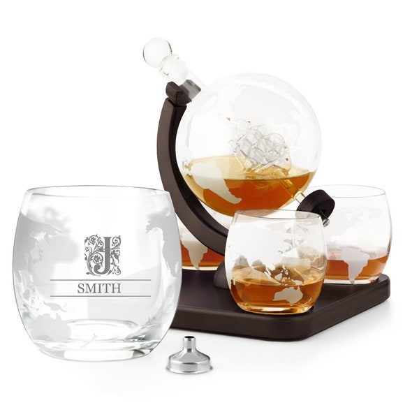 Maverton Globus Whisky Decanter 850 ml + Whisky Gläser Set mit Gravur - mit Holzuntersetzer - Whiskey Männergeschenke - Whisky Geschenk Set