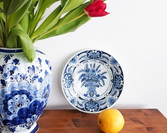 1940s Antique Charger Wall Plate Hand Painted Flower Pattern, Old Delft Blue, Wall Decor 25cm Gift Wedding Present Anniversary Vintage Decor