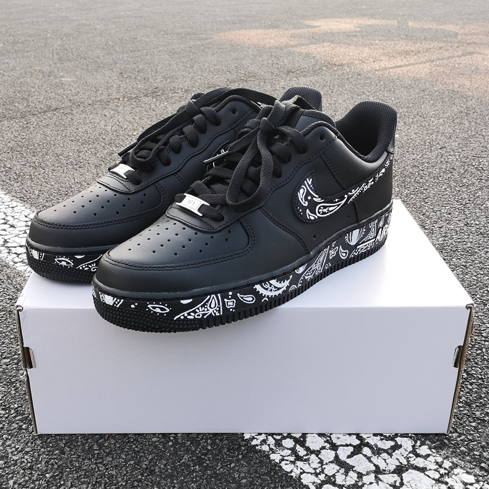 lebron 19 titan low