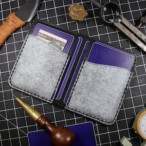 Portafoglio in pelle fantasma, portafoglio bianco, portafoglio a 4 tasche, porta carte minimale, portafoglio in pelle fantasma italiano, portafoglio verticale bianco e nero