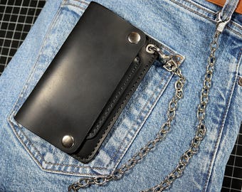 Ręcznie robiony czarny skórzany portfel motocyklowy z łańcuszkiem: spersonalizowany styl gotycki