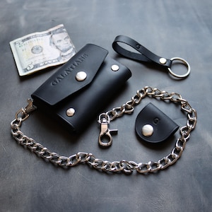 Cartera pequeña de motociclista con cadena (juego de 3) - Regalos para ella o para él - Tarjetero de cuero personalizado - Estilo minimalista y horizontal